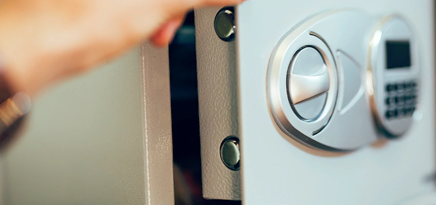 Fingerprint Safe Openers in Quartz Hill, CA