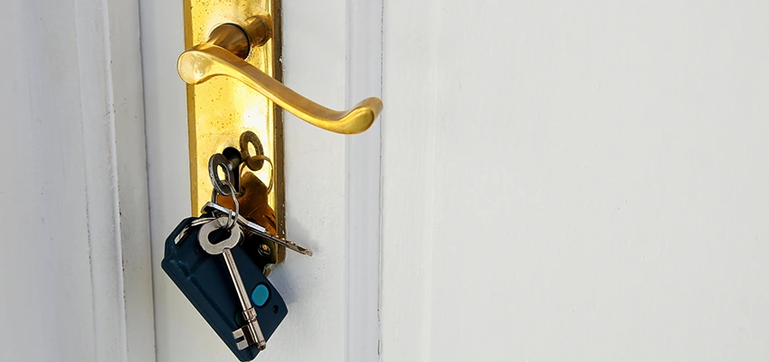 Broken Door Key Extraction in Quartz Hill, CA